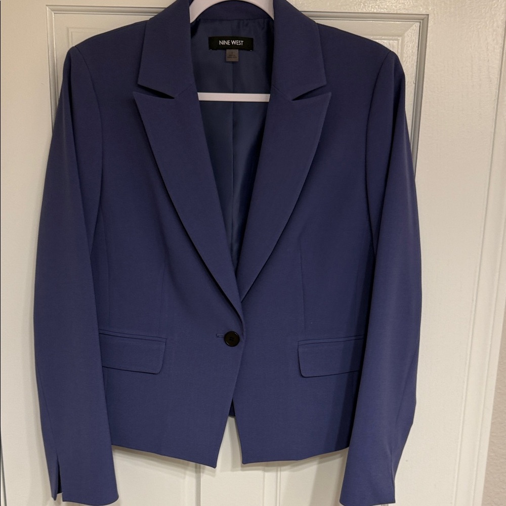 Nine West Women's Classic Indigo/Periwinkle  Blazer size 8